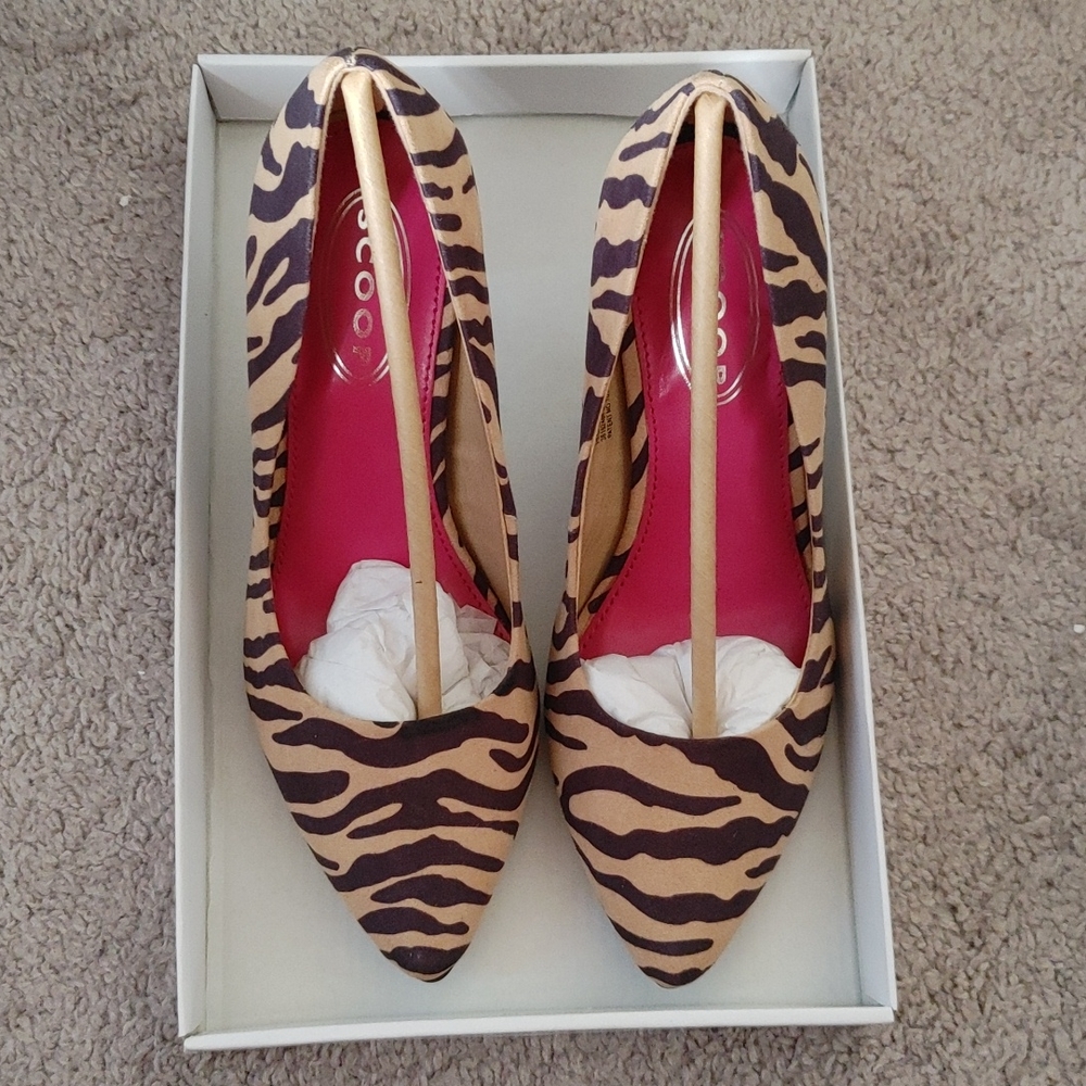 Dress pump